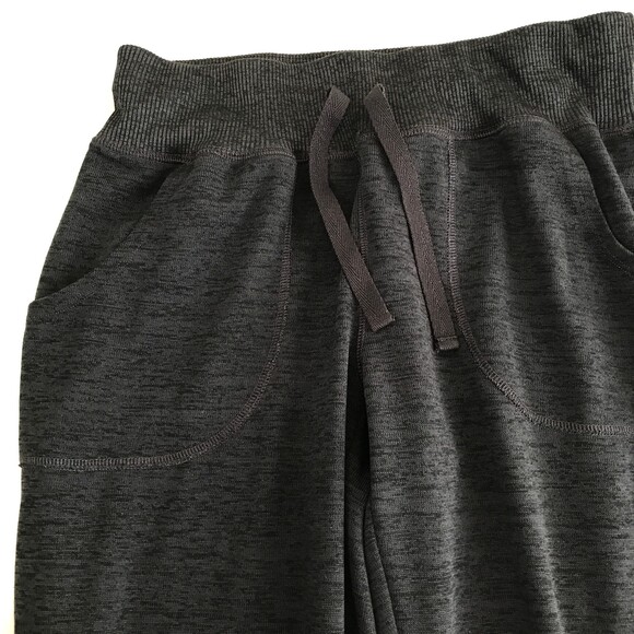 SOLD!!  Xersion Relaxed Small Black Elastic Drawstring Stretch Cropped Joggers - Picture 2 of 9